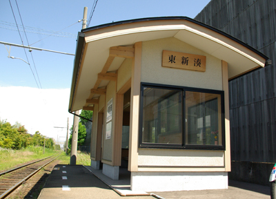 東新湊駅（万葉線）